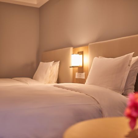 Holiday Inn Express Zhejiang Qianxia Lake By Ihg Qingtian Zewnętrze zdjęcie